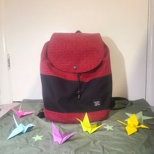 Hershel Reid - Windsor Wine Grid/Black - Drawstring Backpack